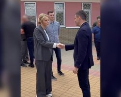 После волны критики: Лубинец объяснил, кто обнимается на видео встречи с омбудсменом РФ