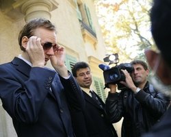 Власти США признали Ассанжа врагом государства