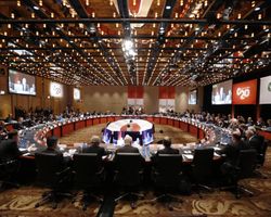 Саммит G20 меняет повестку дня из-за кровавых терактов в Париже