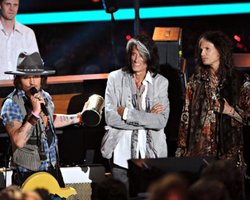 В новом альбоме Aerosmith споют сын Джона Леннона и Джонни Депп