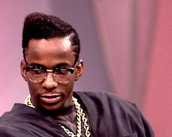 Экс-супруга Уитни Хьюстон не хотят видеть на ее похоронах, – СМИ