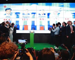 Не расслабляться. Как лидеры партий отреагировали на первые результаты выборов