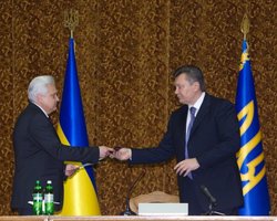 Сюжет дня. Назначением нового главы СБУ Янукович пытается усилить свои позиции