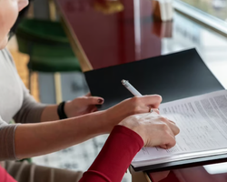 Для ФОПов и молодежи: сколько стажа нужно для пенсии 2026 года и как его "докупить"