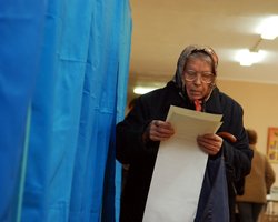 В Украине закончилось голосование на выборах президента