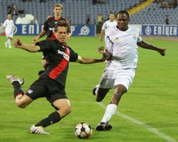 Все голы в матче Таврия – Байер (видео)