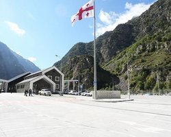 Грузия запретила транспортировку военных грузов в Армению и Азербайджан