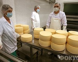 Роспотребнадзор официально разрешил поставки сыра трем украинским заводам