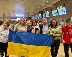 Викуповуємо цілі рейси: з Ізраїлю потрібно вивезти майже 2 тисячі громадян України, — посол Корнійчук
