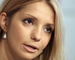 Дочь Тимошенко озвучила крайнюю дату освобождения заключенной матери