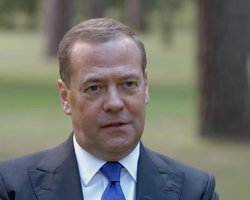 "Крупнейший ядерный арсенал под управлением бандитов": Медведев назвал мятеж Пригожина продуманным