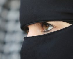 Интерпол разыскивает отправившихся в Сирию двух сестер-исламисток из Норвегии