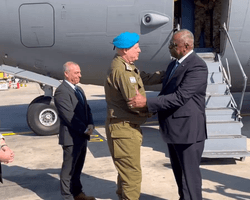 Есть "очень конкретные вопросы": глава Пентагона Остин прибыл в Израиль (видео)