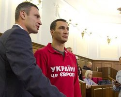 Вынужденный ход. Кличко заставили объявить о баллотировании в президенты - Ъ