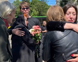 В Виннице простились с 4-летней Лизой, погибшей во время удара войск РФ (фото)