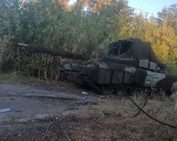 Под Курском бойцы ВСУ захватили новейший российский танк Т-80БВМ (видео)