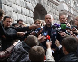 Турчинов назвал фарсом судебное решение по газу РосУкрЭнерго