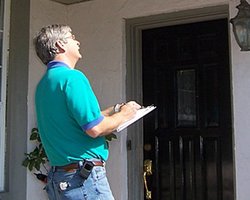 Нардеп: Жилищным инспекторам разрешат проникать в спальни к людям