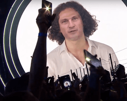 Кузьму "воскресили" для концерта в честь Дня независимости на НСК "Олимпийский" (видео)