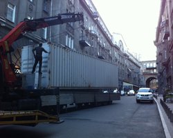 В киевском Пассаже пройдет художественная выставка в транспортных контейнерах