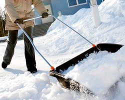  Снег убирают в Киеве почти восемь тысяч человек, - МЧС