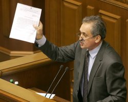 Если Янукович и Азаров капитулируют, то россияне вернутся к вопросу цены на газ, - Гудыма