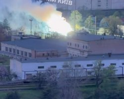 У Києві загорівся трансформатор: повідомляють про перепади напруги (відео)