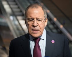 Лавров сравнил миротворцев ООН на Донбассе с "оккупационной администрацией"