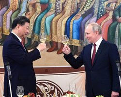 Атака США на Іран ще більше зміцнить відносини Росії та Китаю, — Bloomberg