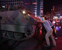 Попытка переворота в Турции: задержаны 1,5 тыс. участников