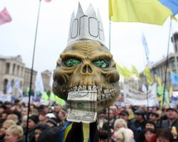 Янукович и Азаров боятся критики Запада, -  координатор Майдана 