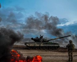 Бої у Великій Новосілці: окупанти встановили на околиці міста російський прапор