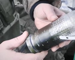 ЗС РФ почали скидати суббоєприпаси ПТАБ-2.5: міни, які можуть пропалити Bradley (фото)