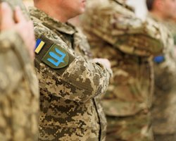 Призыв в ВСУ с 18 лет: от Зеленского требуют показать приверженность Западу, – СМИ