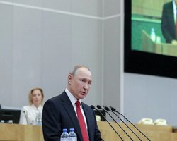 Конституционная монархия: Путин спросил суд, можно ли ему править вечно