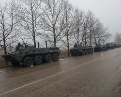 БТРы на подступах к Симферополю развернулись и уехали