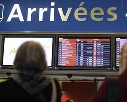 Французские авиадиспетчеры начали забастовку