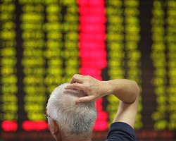 Индексы РТС и ММВБ упали вслед за рейтингом Франции