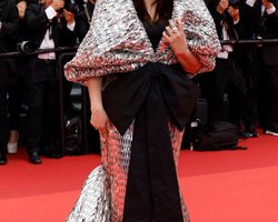 Айшвария Рай и Карли Клосс пришли на премьеру нового "Индианы Джонса" в Каннах 2023