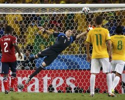 Бразилия стала вторым полуфиналистом ЧМ-2014