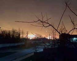 Дроны атаковали морской порт в Краснодарской области РФ: масштабный пожар охватил топливные резервуары (видео)