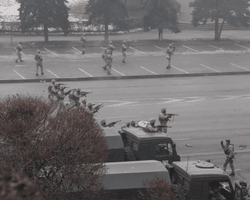 Революция в Казахстане: появились кадры зачистки силовиками площади Республики в Алмате (видео)