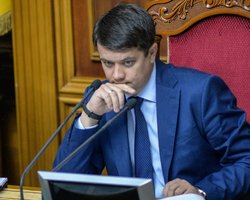 Разумков пока не решил, поддерживать ли назначение Саакашвили в Кабмин