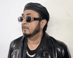 Мужчин вывозили из Украины под видом музыкантов Петра Черного: реакция певца на расследование (видео)