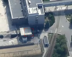 Российские оккупанты размещают военную технику внутри энергоблоков ЗАЭС (видео)