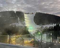 "Бізнес має заробляти": експерт пояснив, чому в Буковелі немає відключень світла (відео)