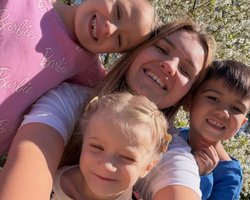 "Сто років не бачив молока": мама 12 дітей показала, як годує сімʼю (фото)