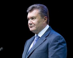 Янукович посоветовал Тимошенко посещать судебные заседания