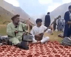 Талибы убили певца, который в своих песнях поддерживал их противников (видео)