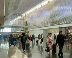 "Безлад і хаос": нова система EES паралізувала аеропорти Європи, що треба знати українцям